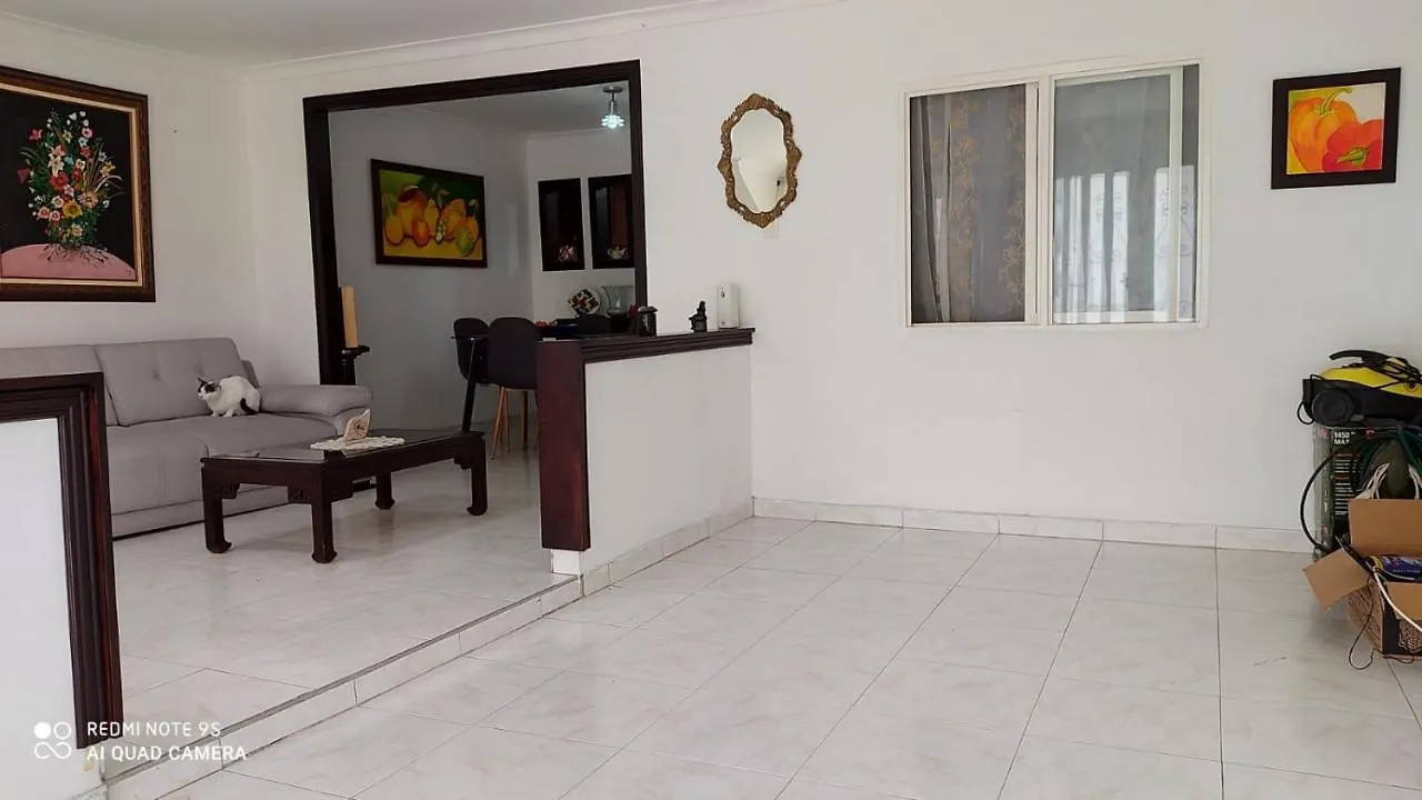 Agradable Casa Para Una Excelente Estadia. Palmira  Kolumbia
